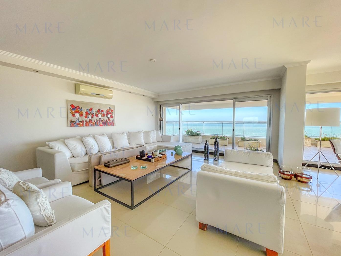 Exclusive Oceanfront Apartment with 3 Suites in Torrelobos – Stop 9, Playa Brava