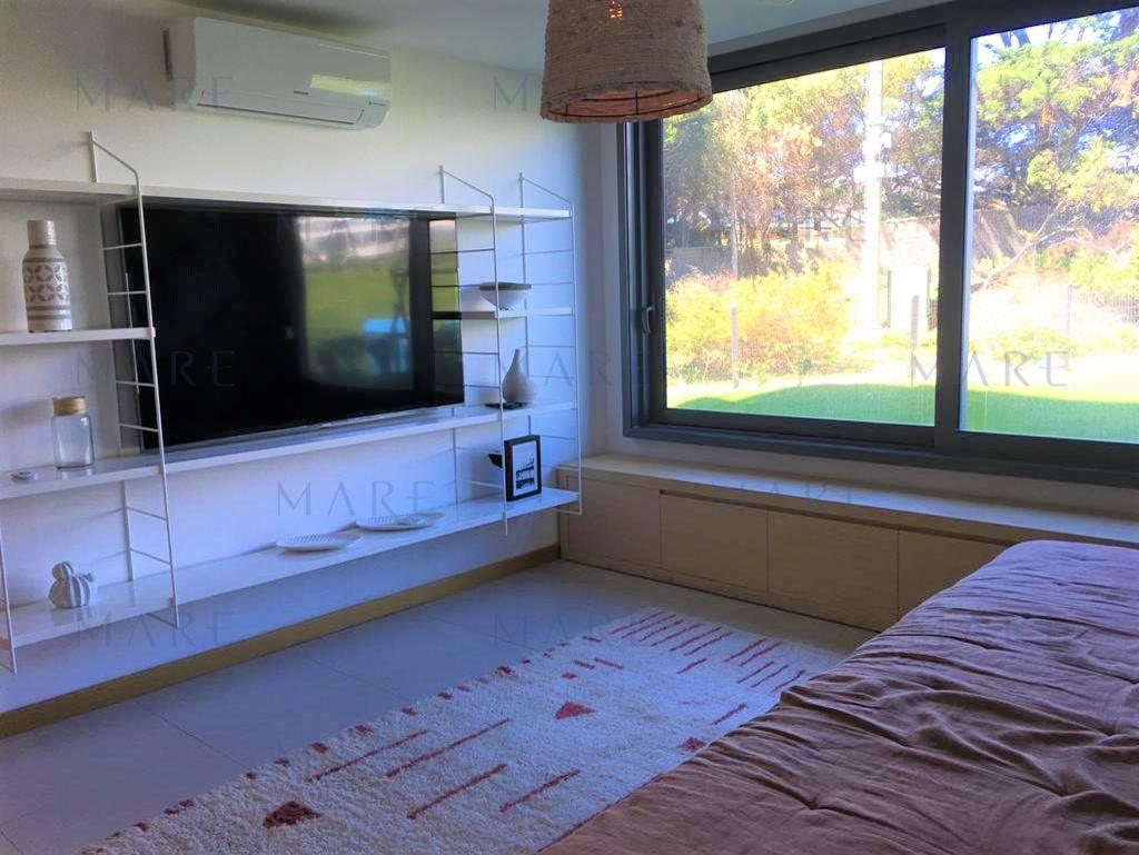 Excellent apartment on the border of La Brava and La Barra, Punta del Este. - Photo 24