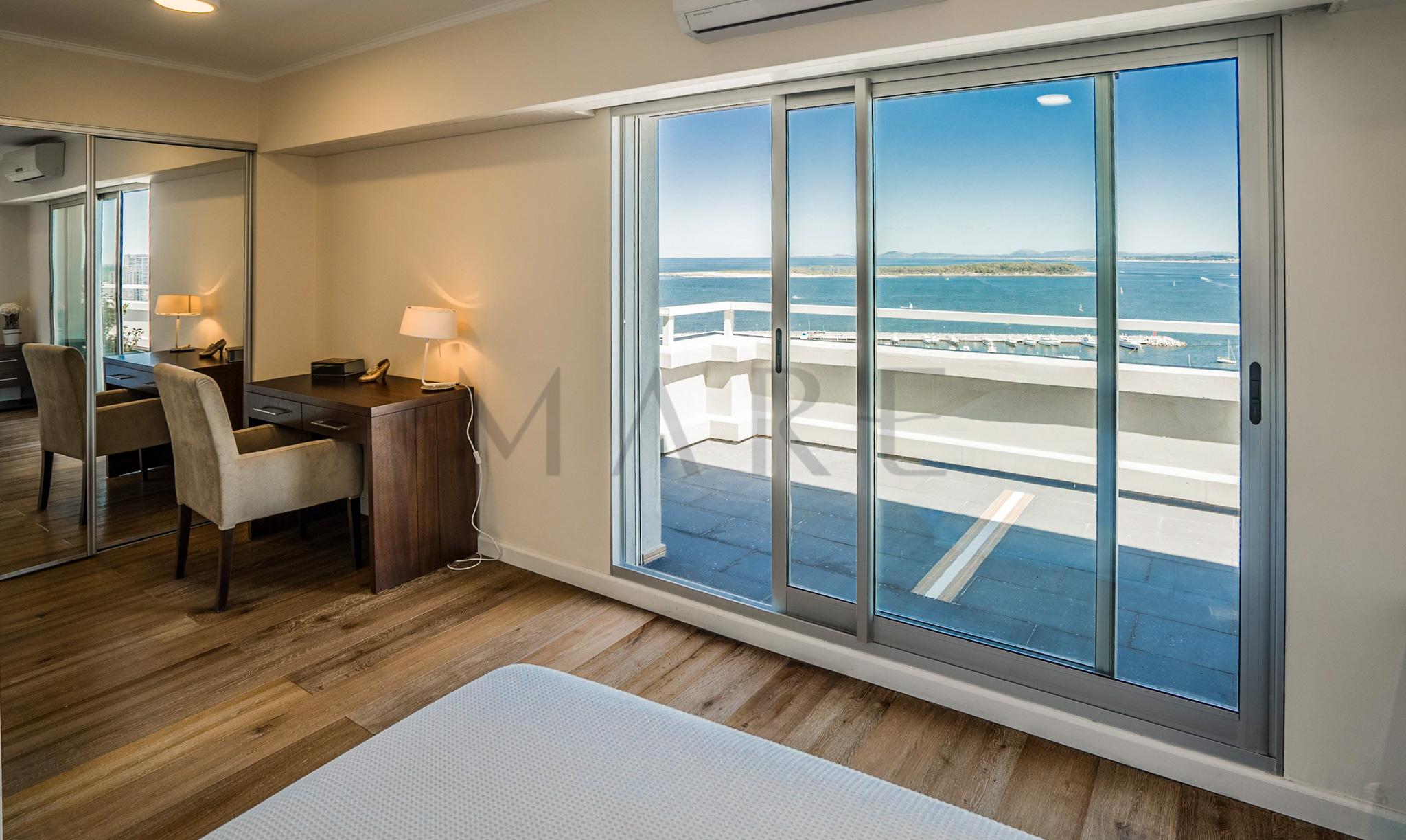Luxurious Penthouse with Stunning Views in the heart of Punta del Este - Photo 7
