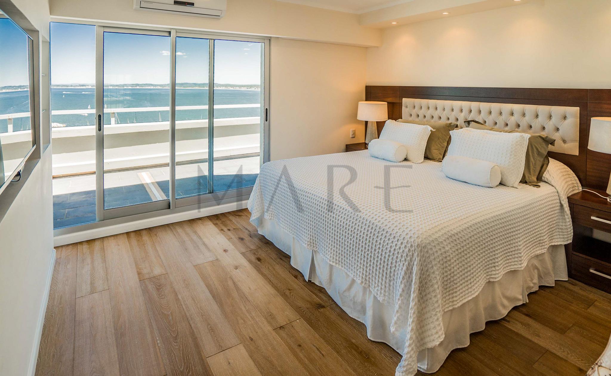 Luxurious Penthouse with Stunning Views in the heart of Punta del Este - Photo 6