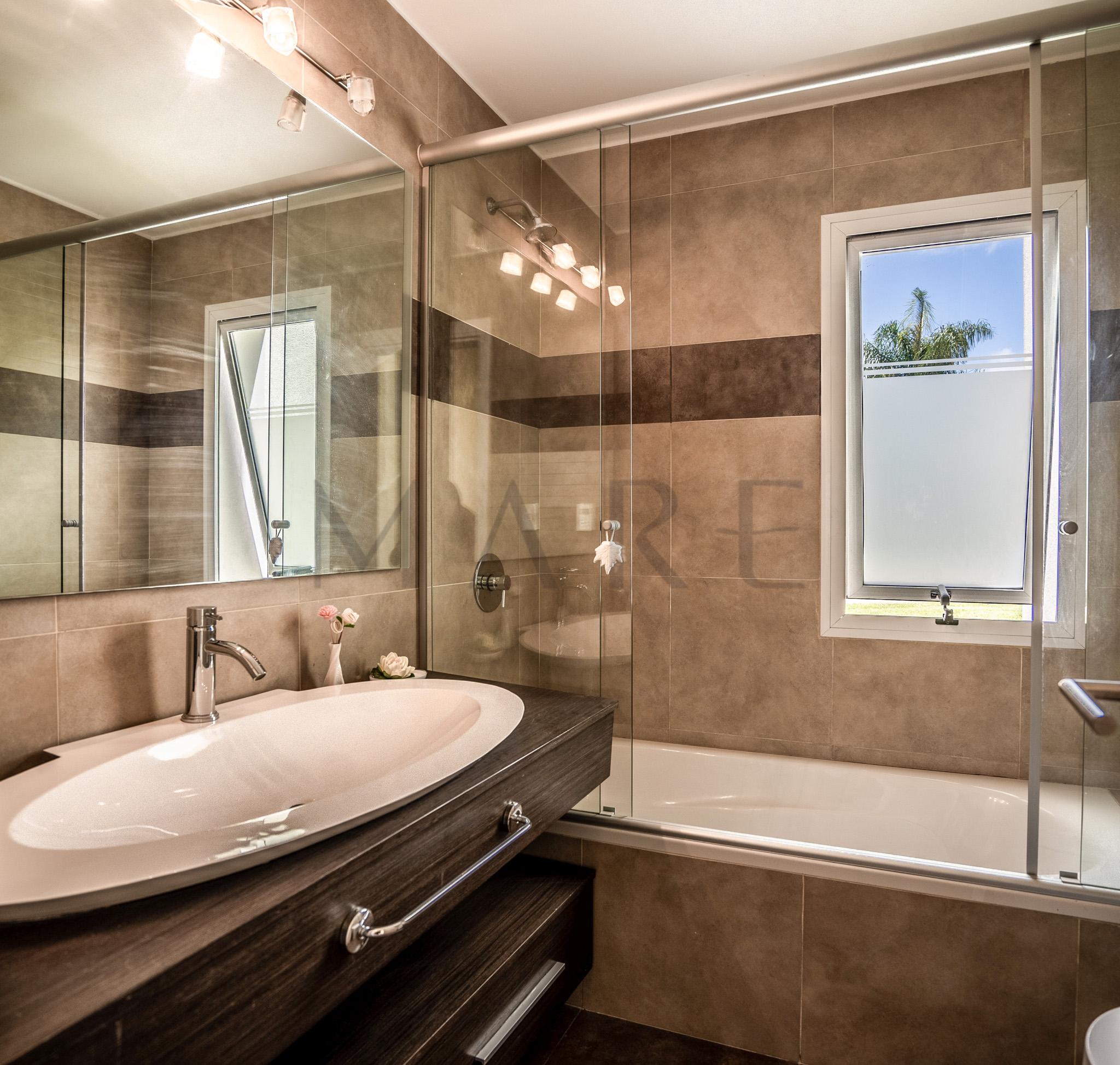 Exceptional House in Playa Mansa, Punta del Este - Photo 12