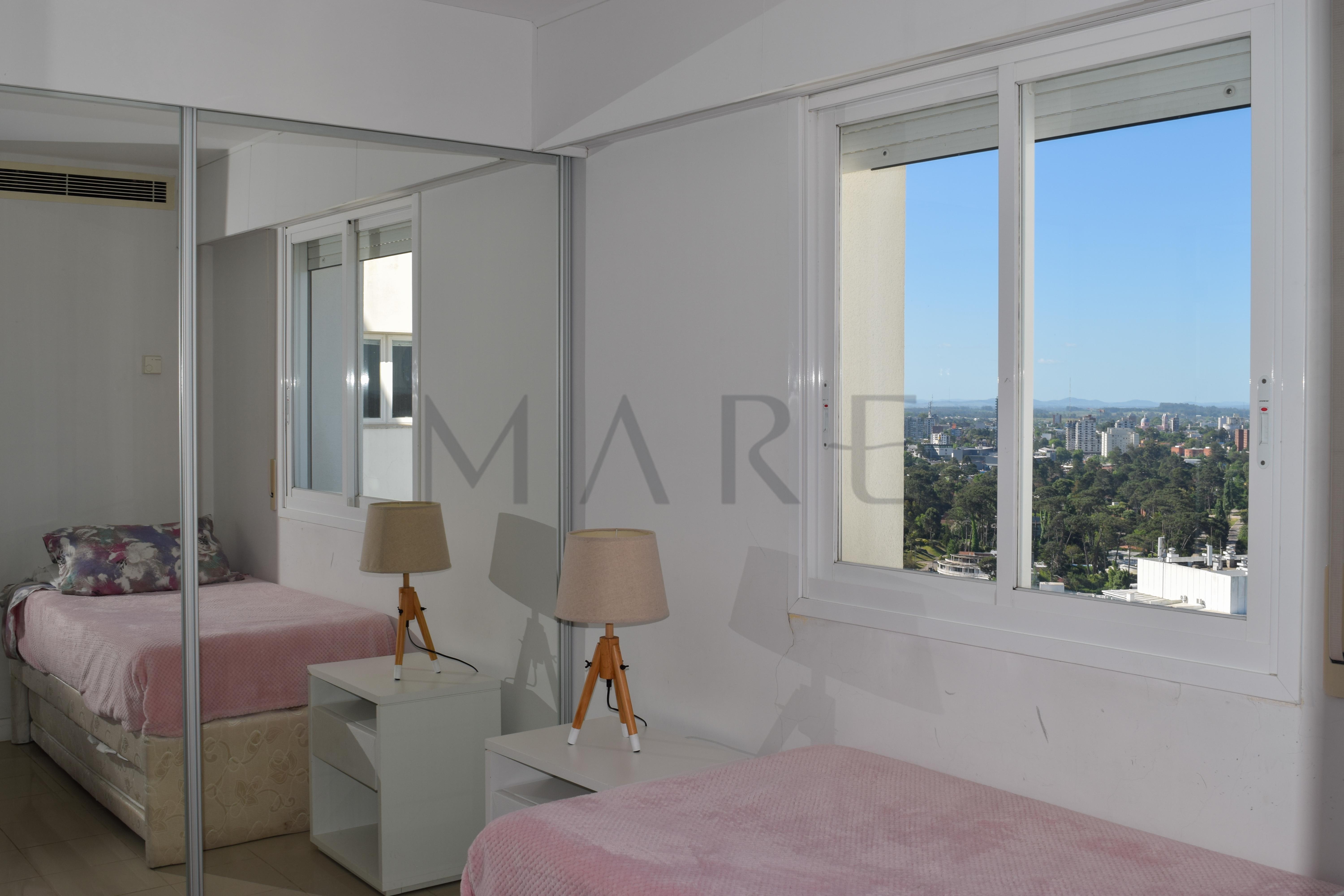 Apartment with panoramic sea views in La Mansa, Punta del Este - Photo 17