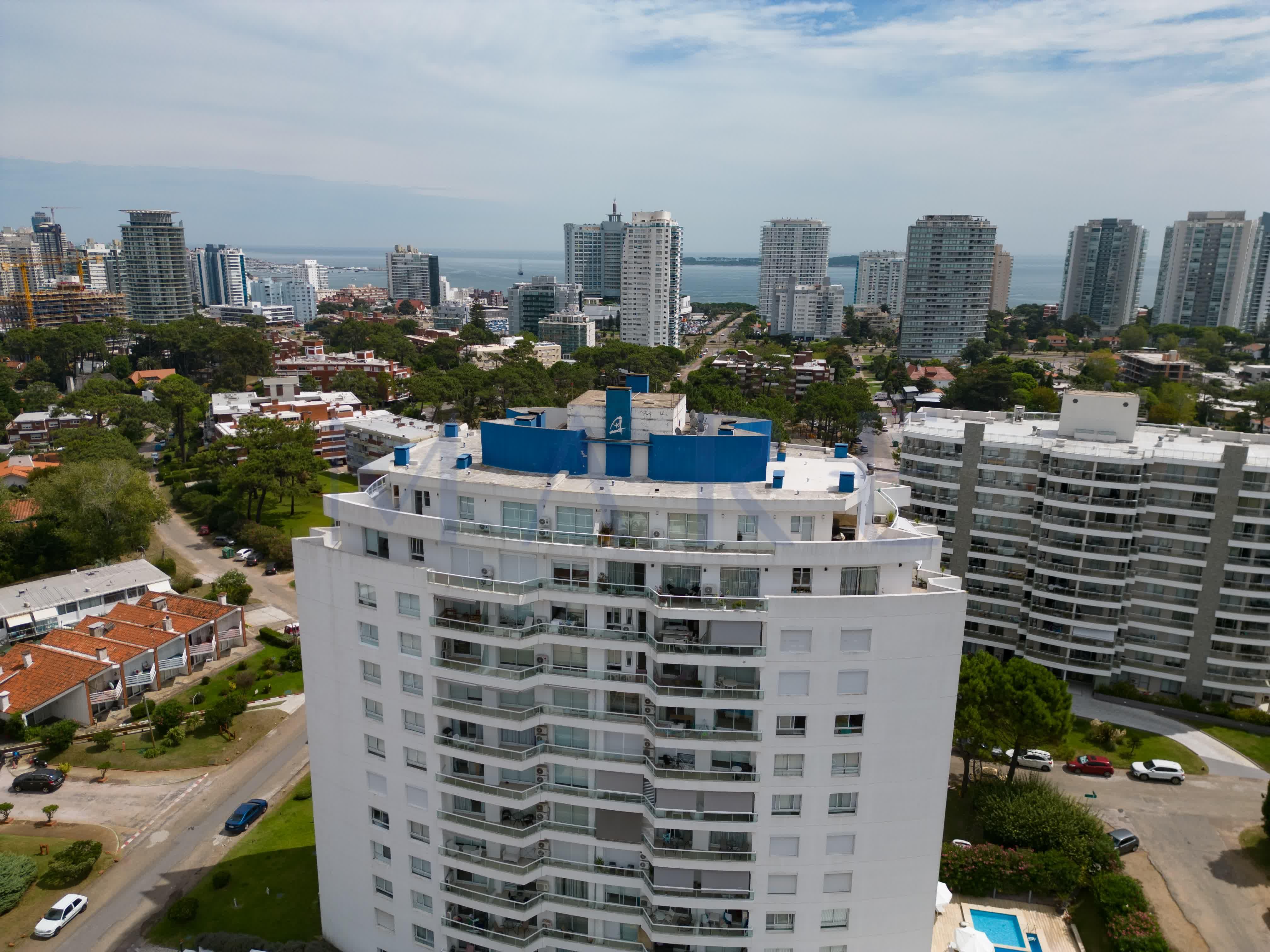 Excellent Penthouse with Ocean View. Botavara Building, Punta del Este - Photo 10