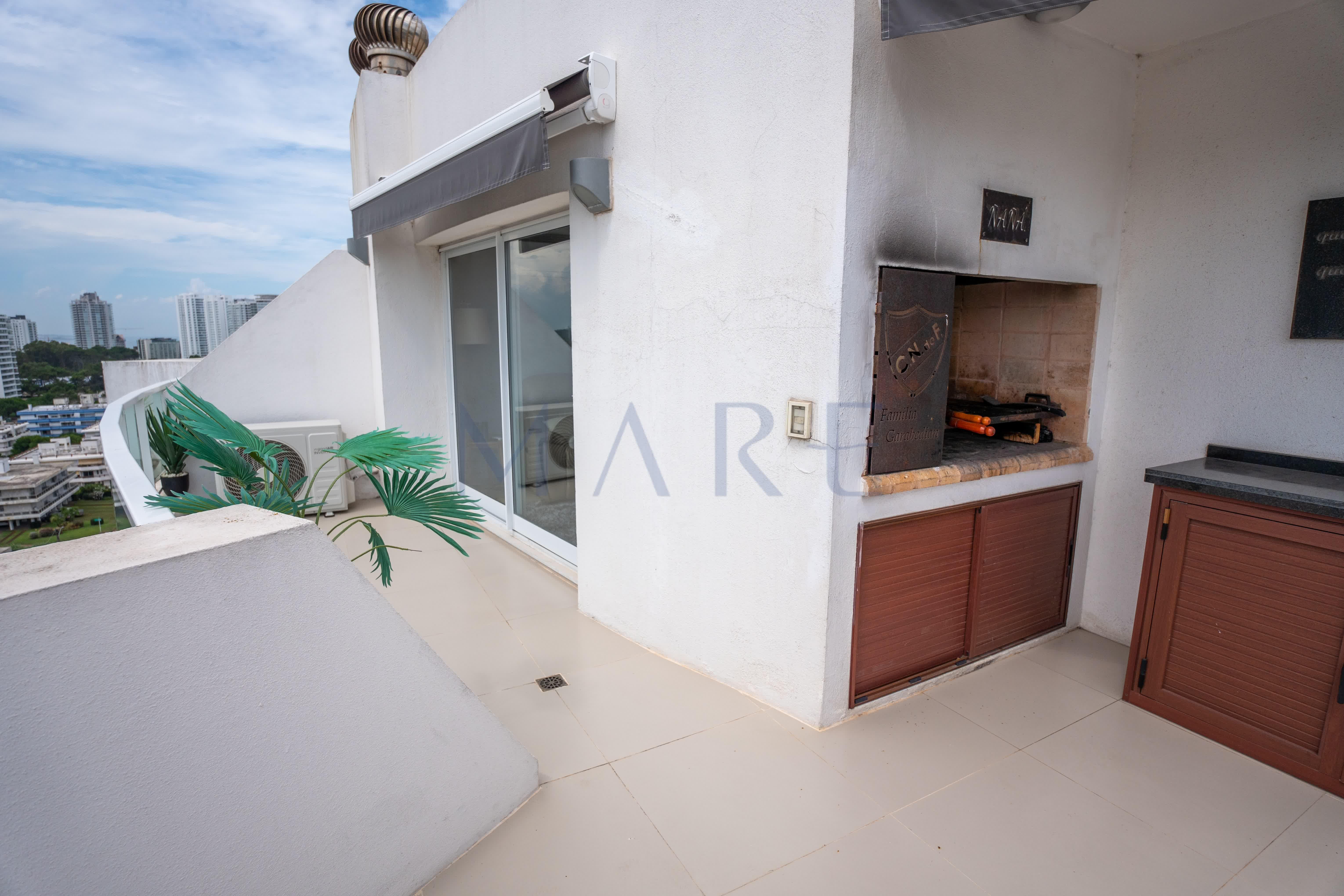 Excellent Penthouse with Ocean View. Botavara Building, Punta del Este - Photo 8