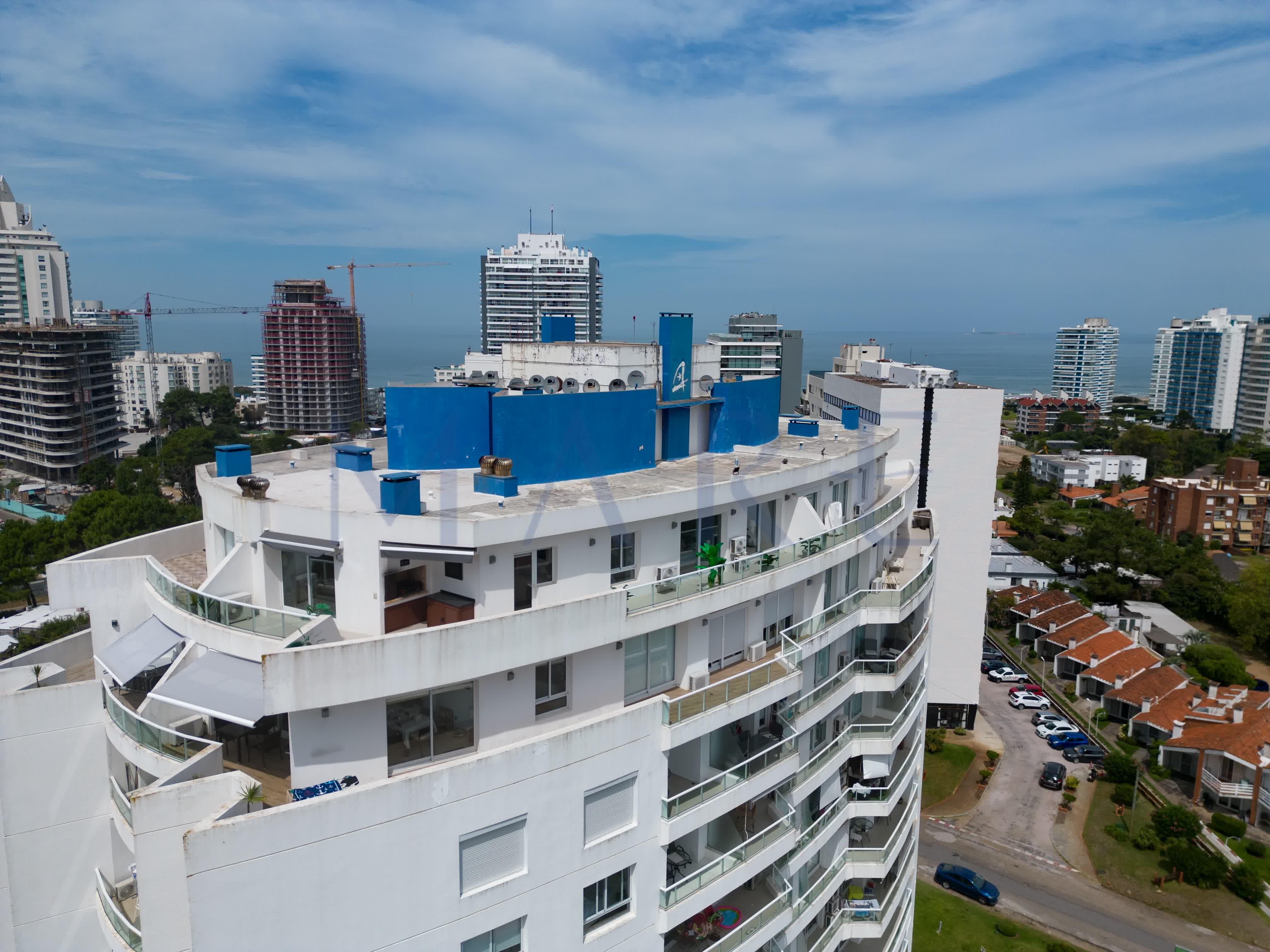 Excellent Penthouse with Ocean View. Botavara Building, Punta del Este - Photo 9
