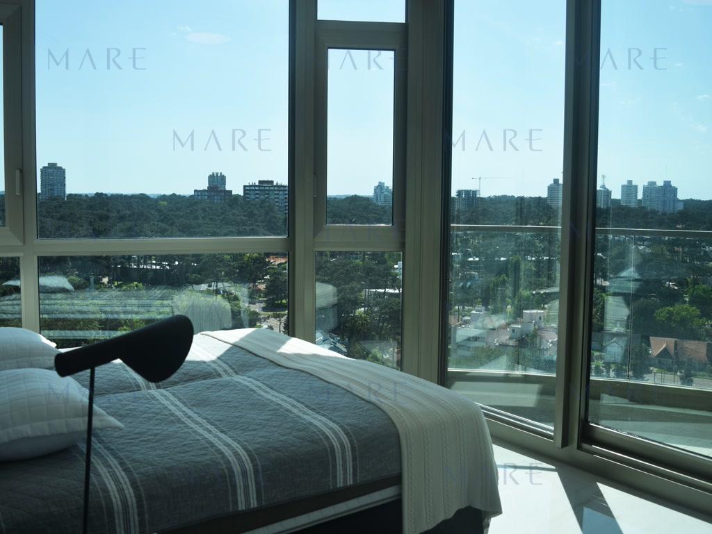 Luxury and Exclusivity: Stunning Apartment at Fendi - Photo 5
