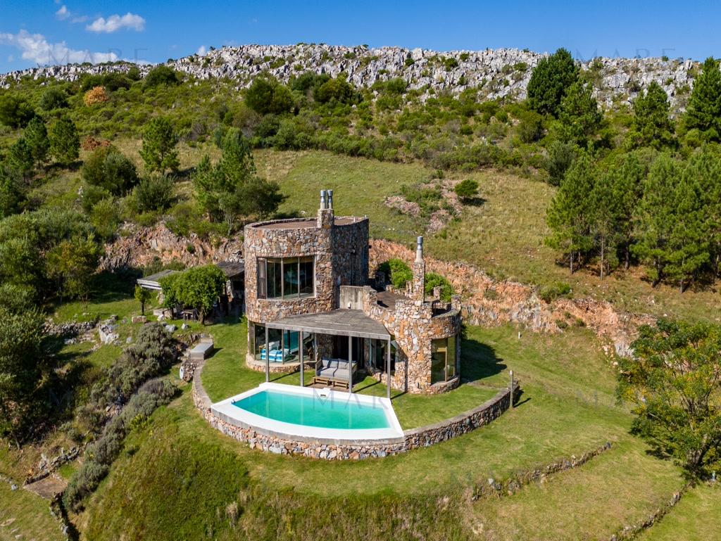 Charming Farm in La Ballena Quarry - Photo 2
