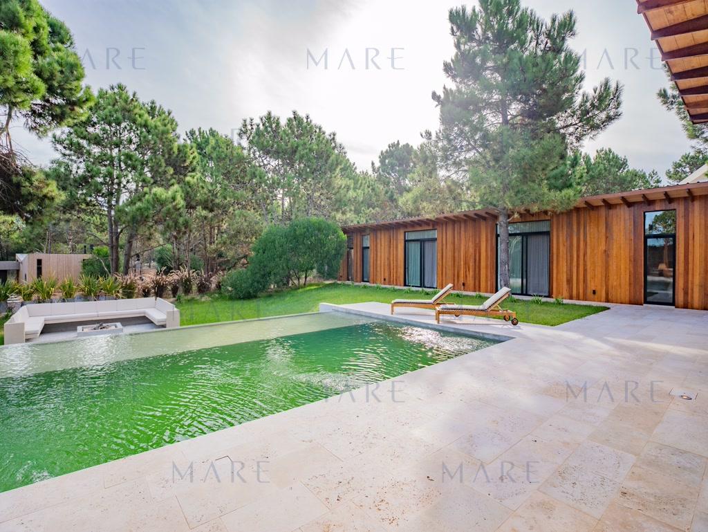 A haven of design and comfort in Laguna Escondida