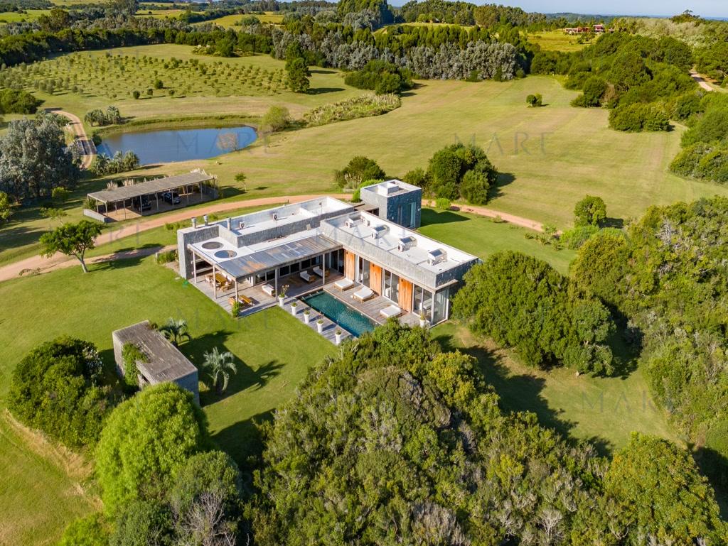 Elegant country house in José Ignacio - Photo 3