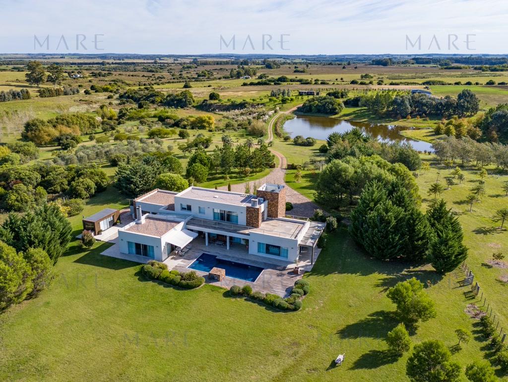 Spectacular Estate in Sierra de las Ánimas - Photo 16