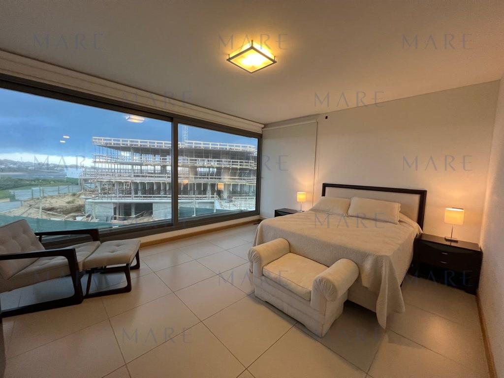 Spacious apartment with ocean views in La Barra, Punta del Este. - Photo 4