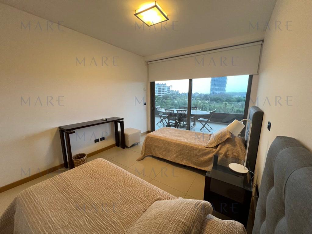Spacious apartment with ocean views in La Barra, Punta del Este. - Photo 7