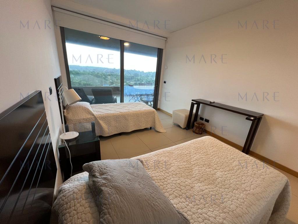 Spacious apartment with ocean views in La Barra, Punta del Este. - Photo 10