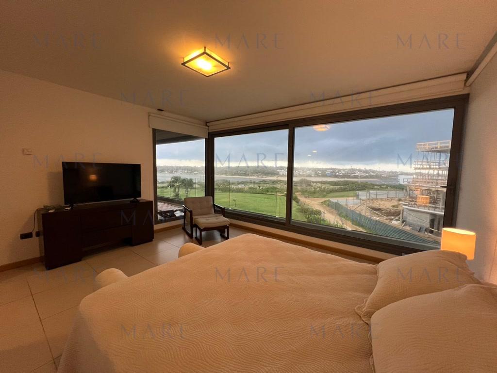 Spacious apartment with ocean views in La Barra, Punta del Este. - Photo 5