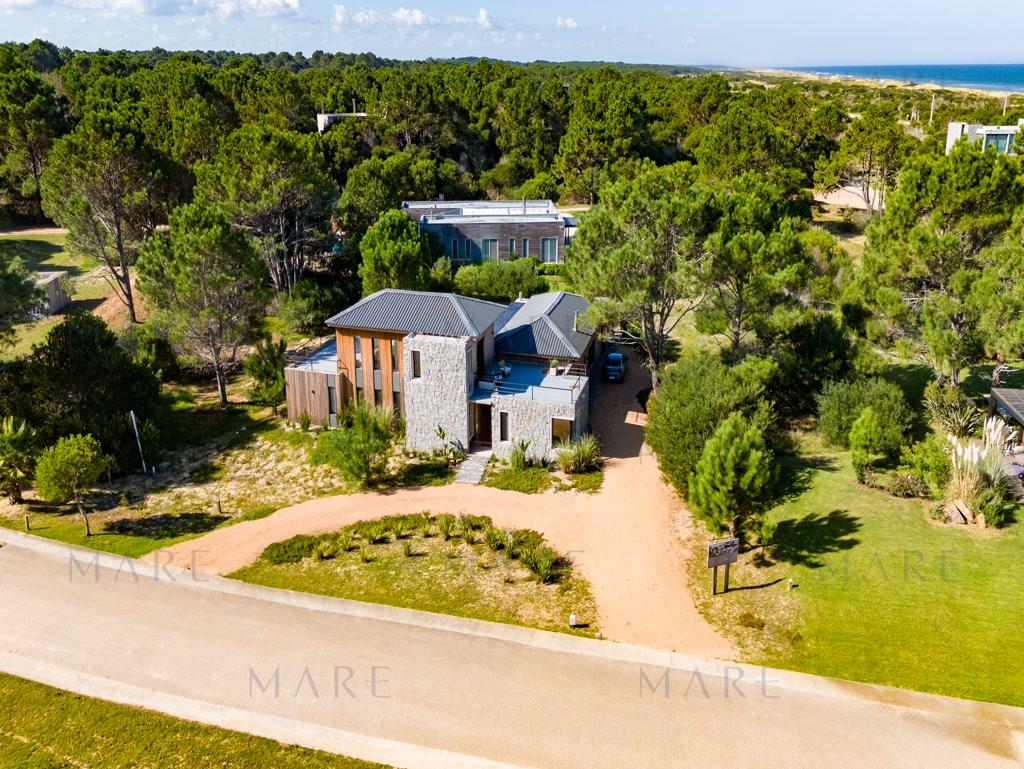 Modern House with Pool in Laguna Escondida - Jose Ignacio
