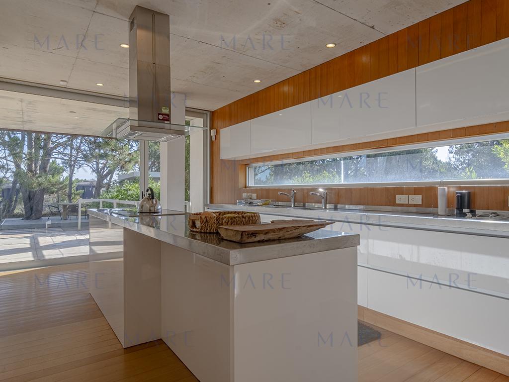 Oceanfront residence in José Ignacio - Photo 8