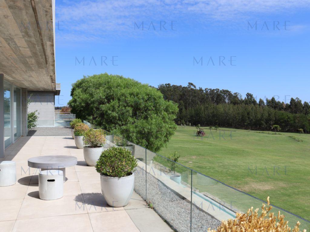 Luxury country estate in an exceptional setting. - Photo 3