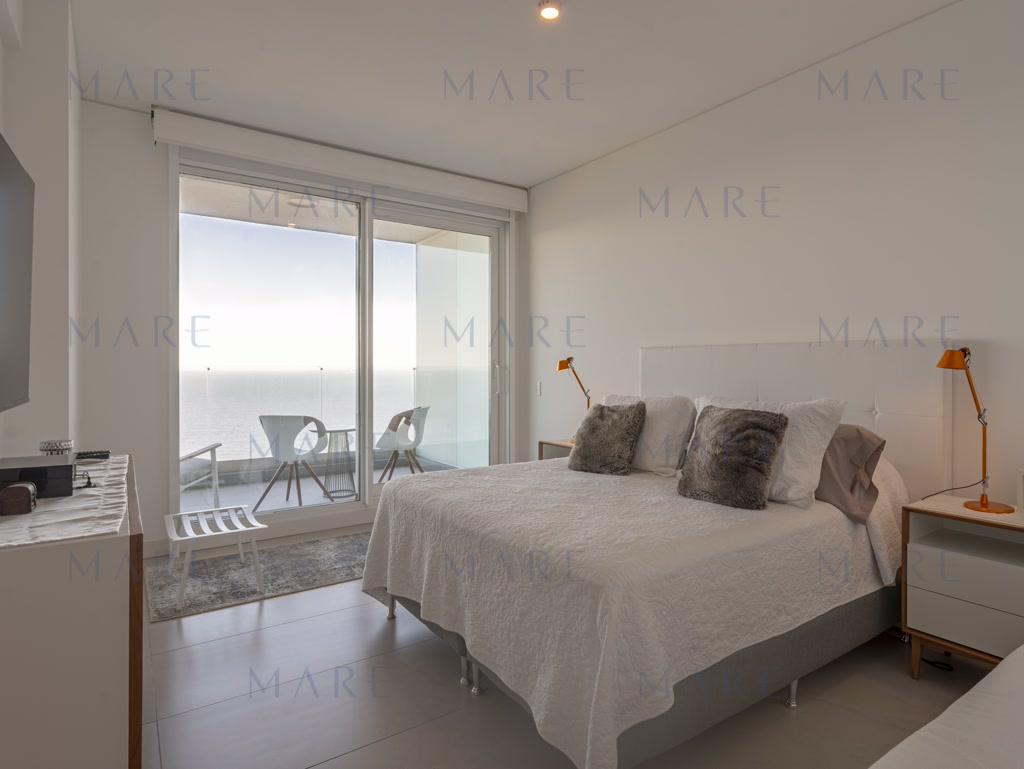 Apartment in the luxurious Le Parc Building, Punta del Este. - Photo 16