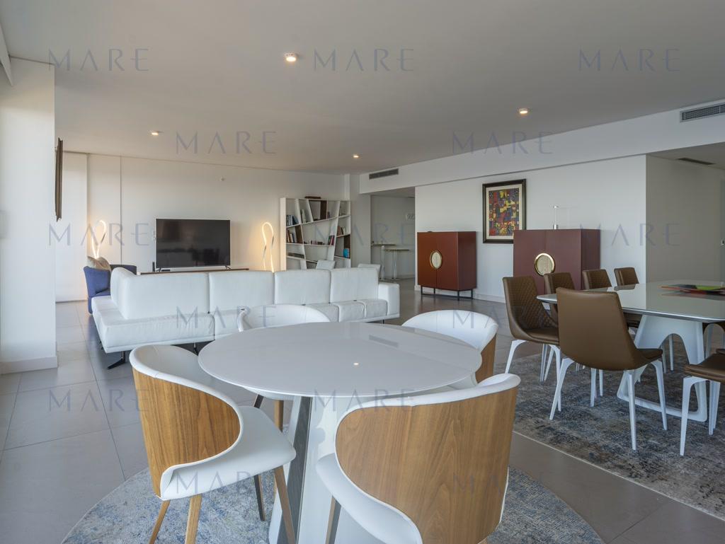 Apartment in the luxurious Le Parc Building, Punta del Este. - Photo 2