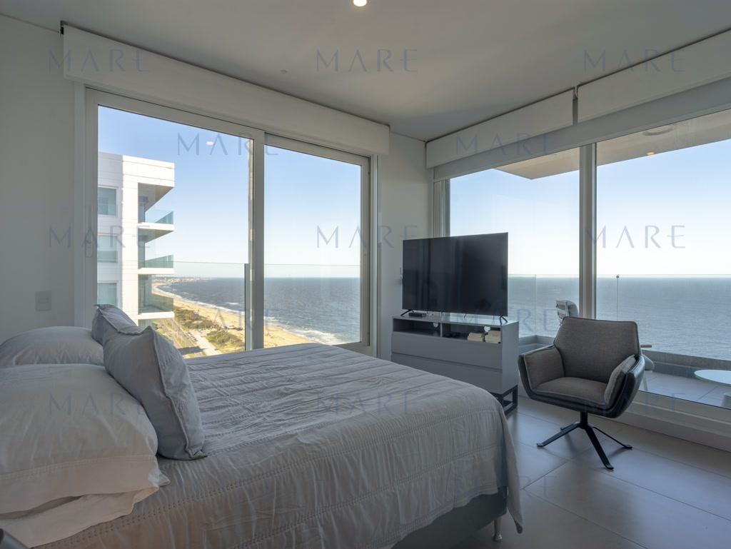 Apartment in the luxurious Le Parc Building, Punta del Este. - Photo 10