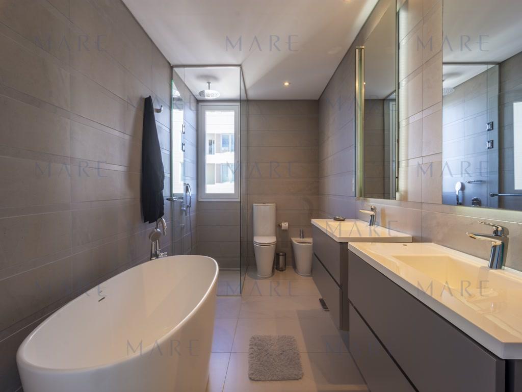 Apartment in the luxurious Le Parc Building, Punta del Este. - Photo 11