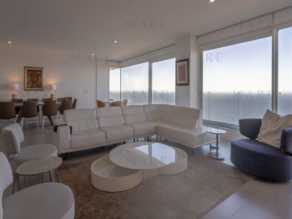 Apartment in the luxurious Le Parc Building, Punta del Este. - Photo 3