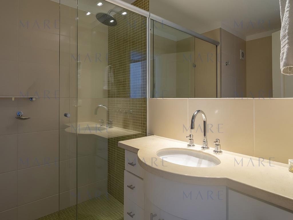 Apartment on a high floor of Torre Lobos, Punta del Este. - Photo 12