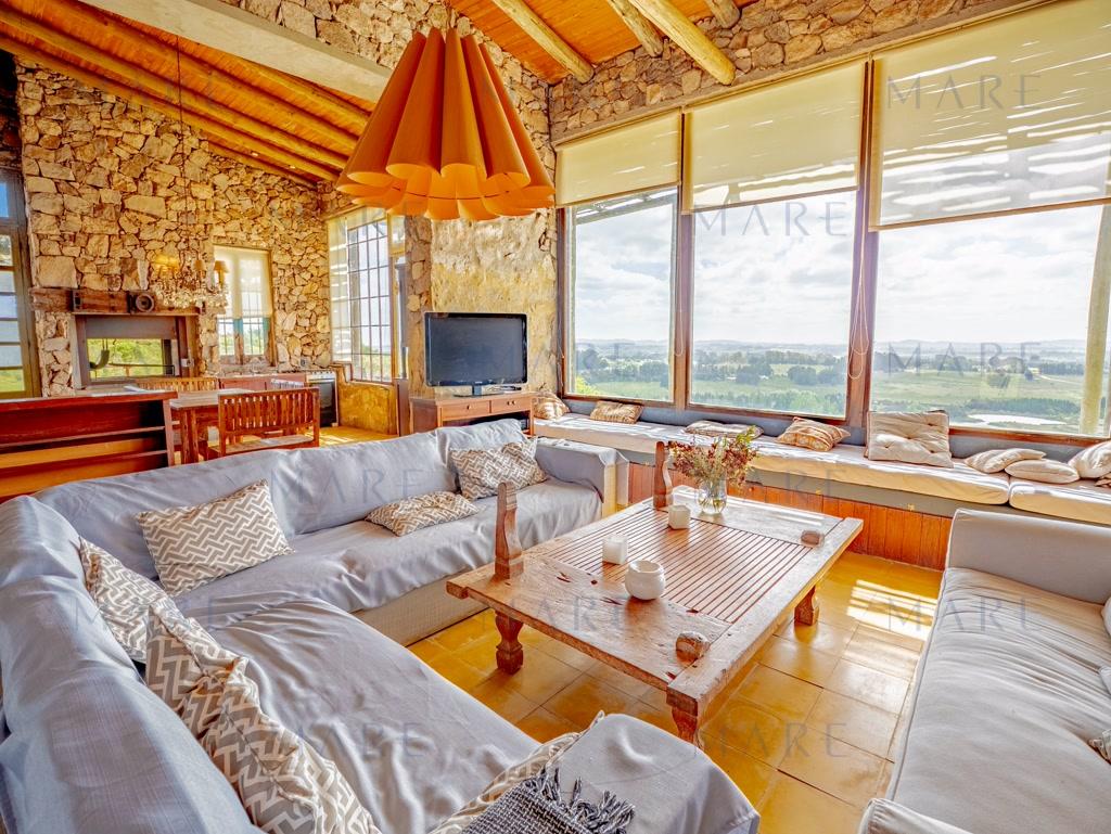 Country house on Camino Eguzquiza - La Barra. Design, Nature and Comfort in Harmony. - Photo 3