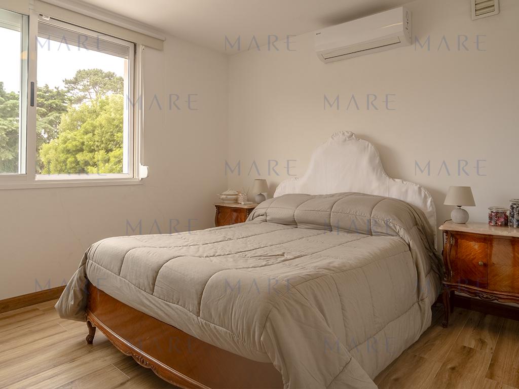 Excellent Quality House in La Arbolada, Punta del Este. - Photo 11