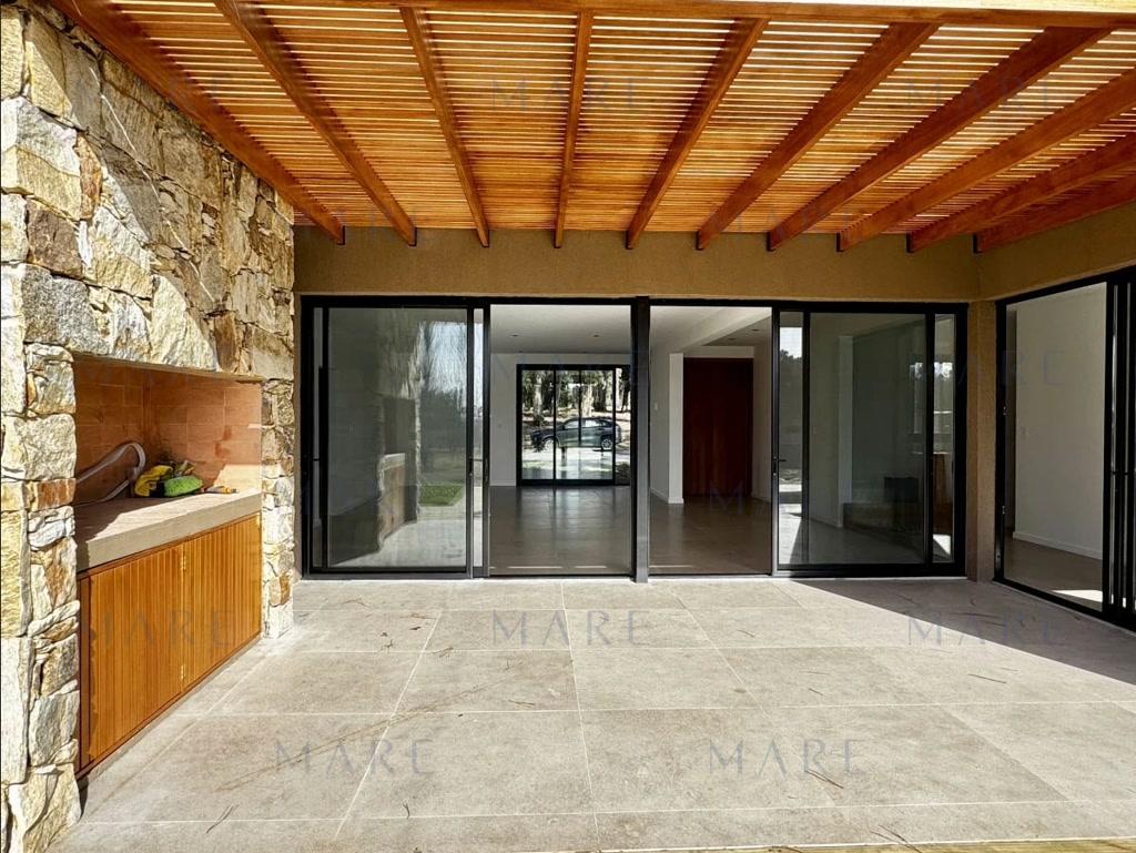 Casa a Estrenar con Piscina en Barrio Privado. - Foto 4