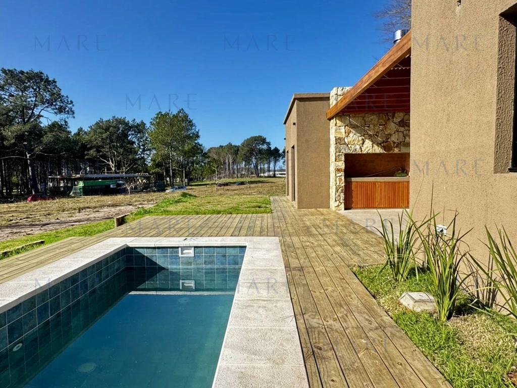 Casa a Estrenar con Piscina en Barrio Privado. - Foto 2