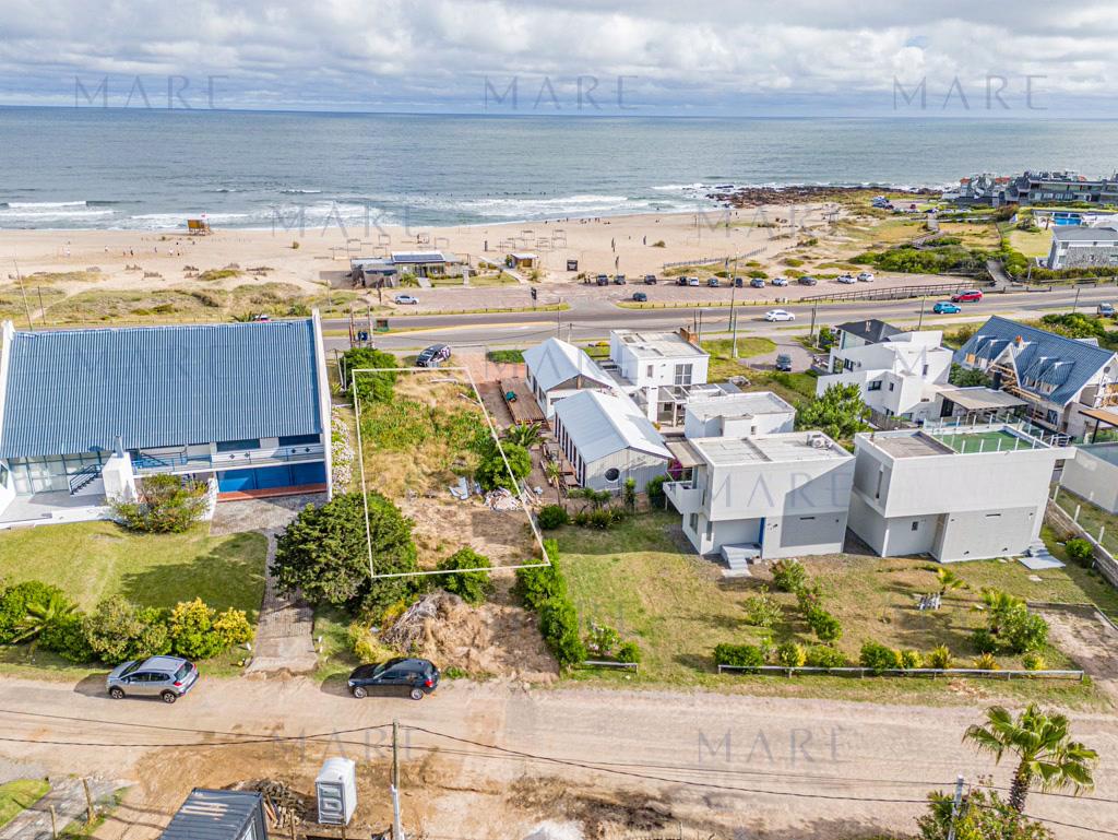 Terreno en venta sobre Ruta 10 a pocos metros del mar - Foto 2