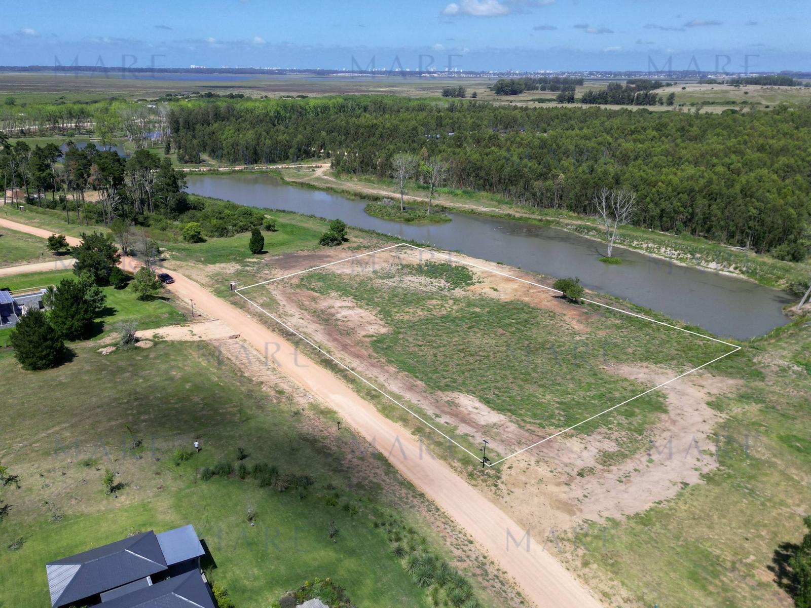 4,000 m² plot of land in Puerto Quetzal