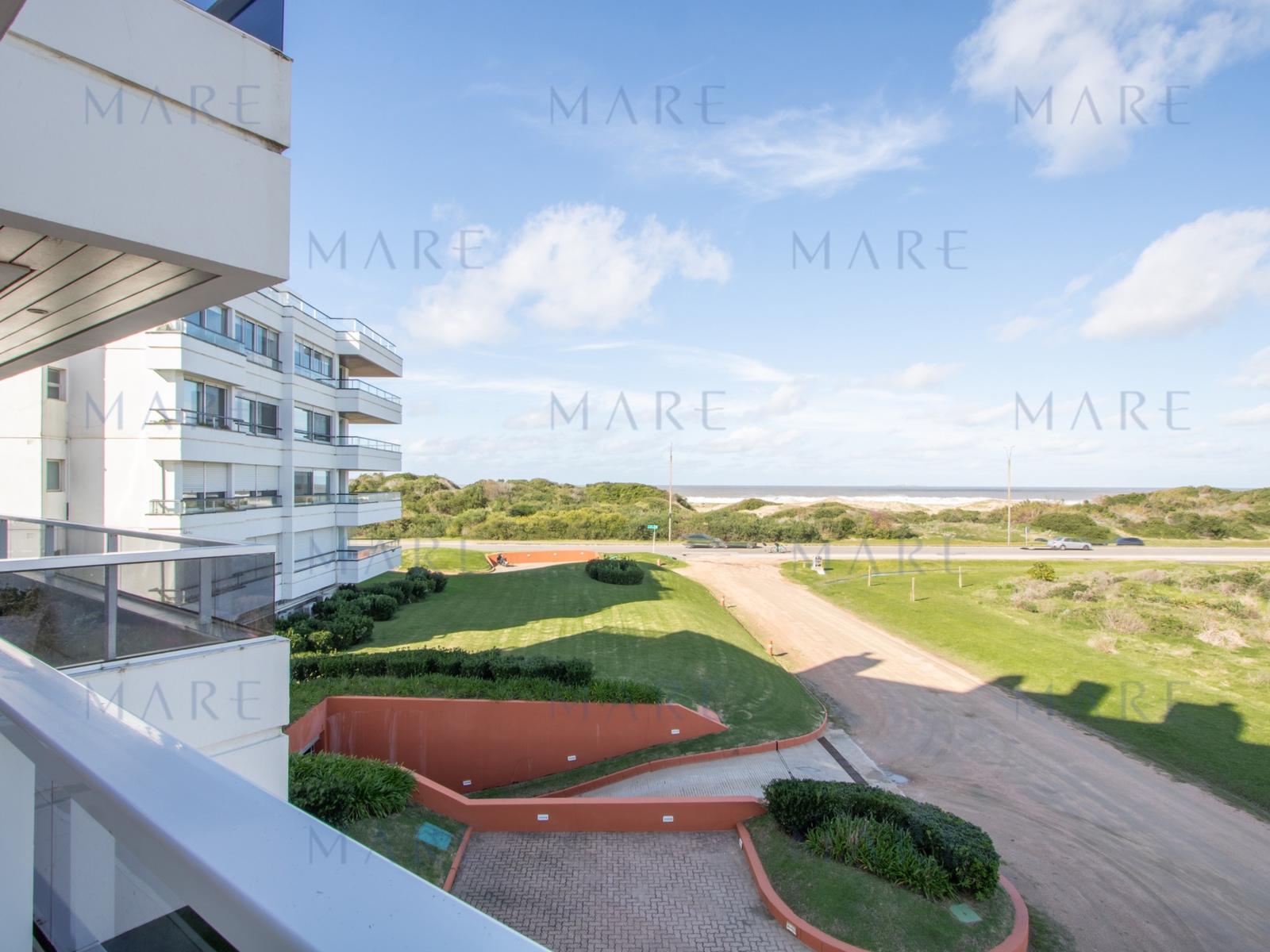 Depto. de 3 suites frente al mar