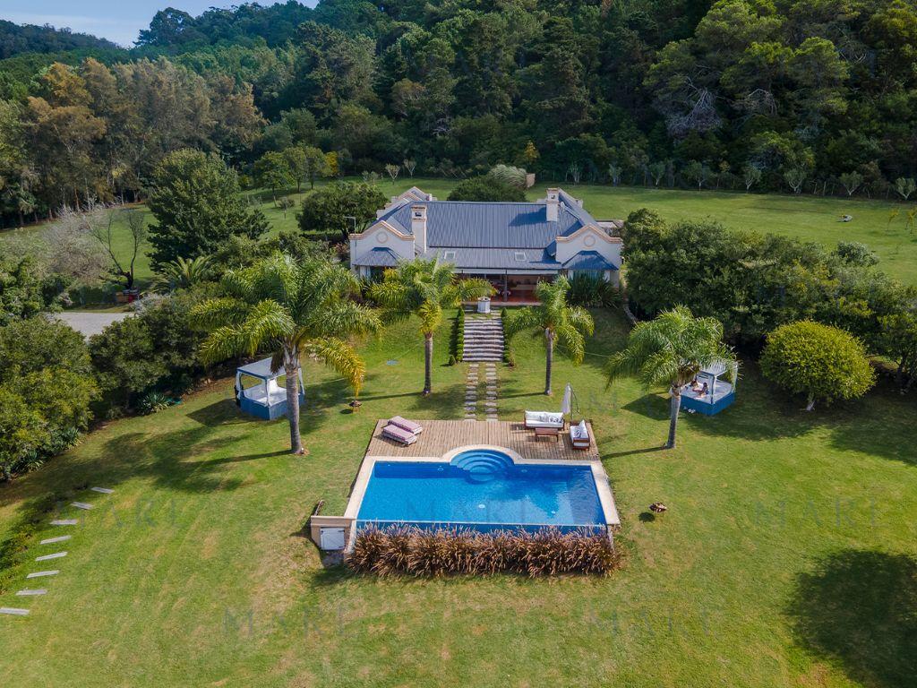 Casco de campo ecuestre en Punta Ballena