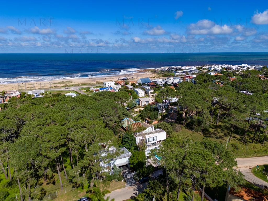 Residencia a pasos del mar en Montoya
