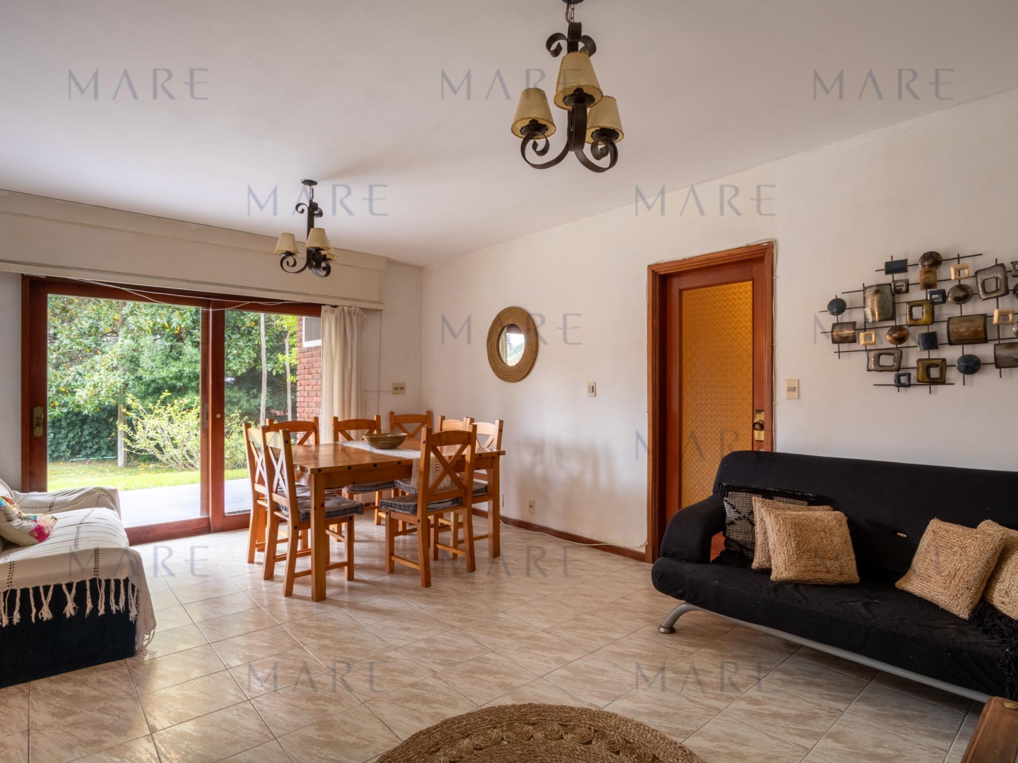 Distinguida Residencia con Gran Parque y Piscina en Playa Mansa - Foto 5