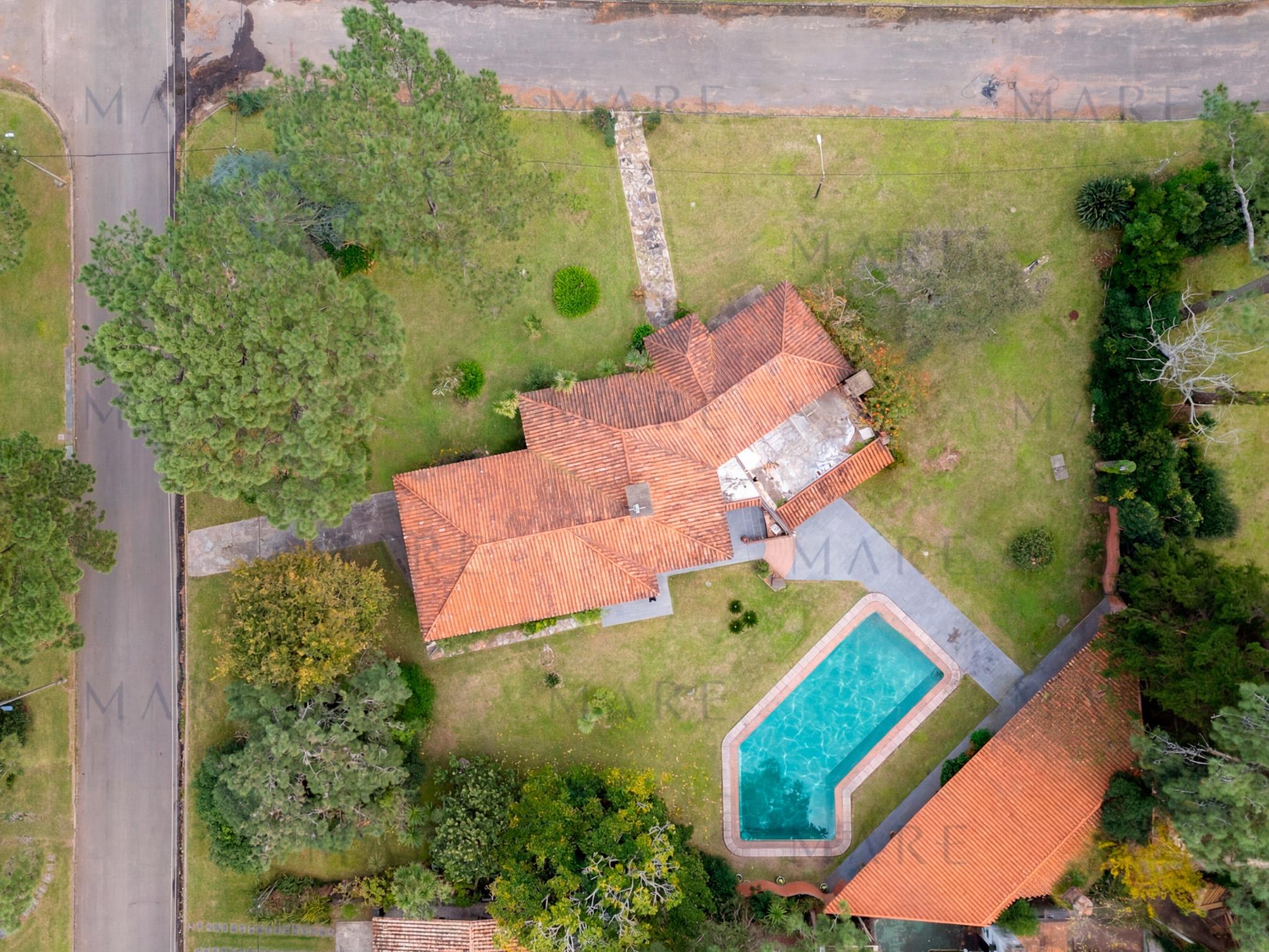 Distinguida Residencia con Gran Parque y Piscina en Playa Mansa - Foto 32