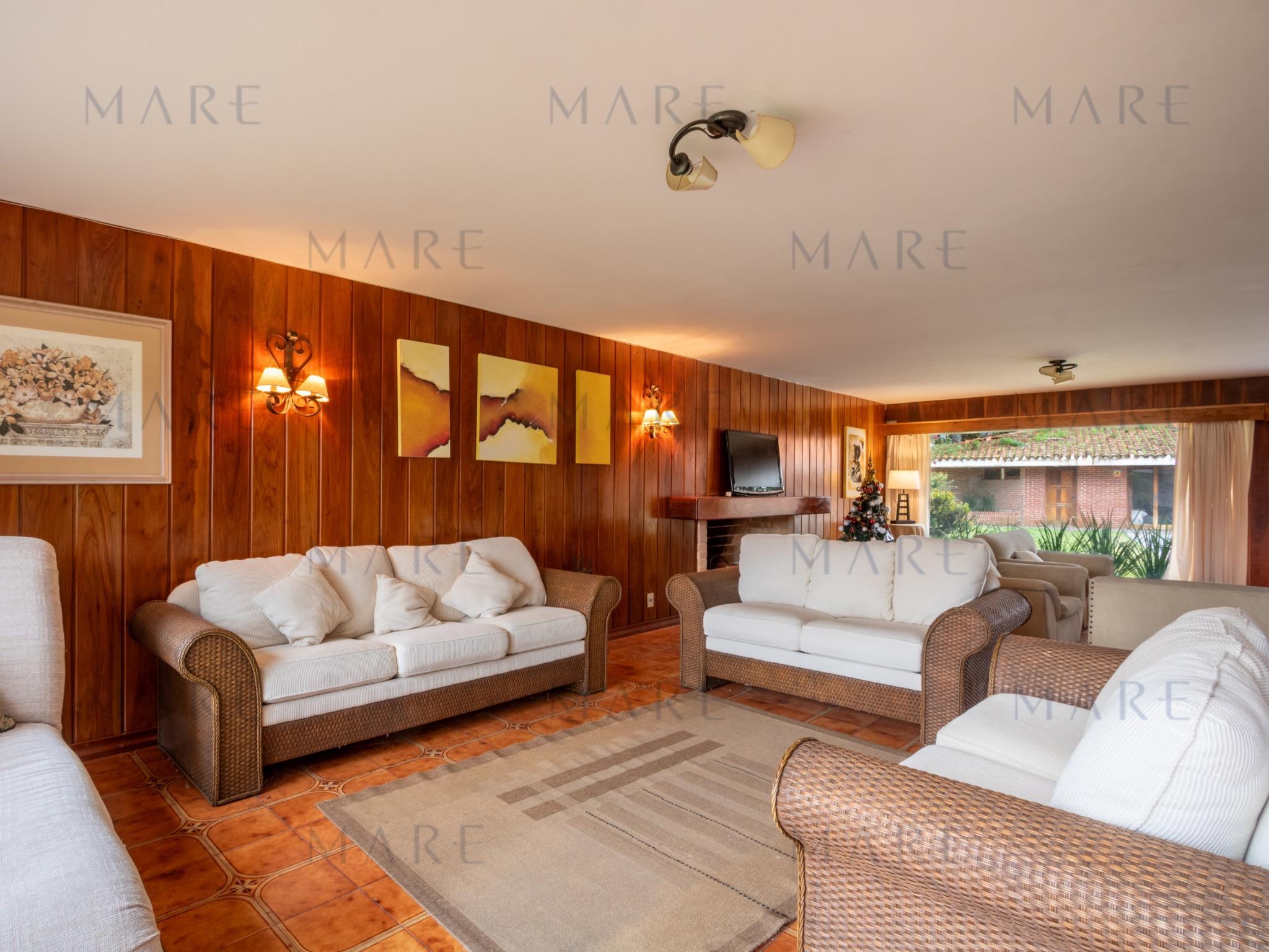 Distinguida Residencia con Gran Parque y Piscina en Playa Mansa - Foto 13