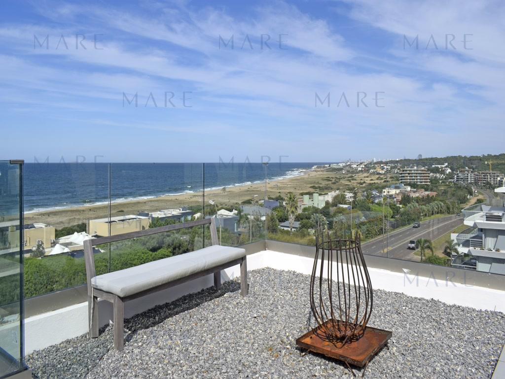 Exclusivo Penthouse en Moorea Bay 2 - Vista al Mar y Estilo de Vida en Manantiales