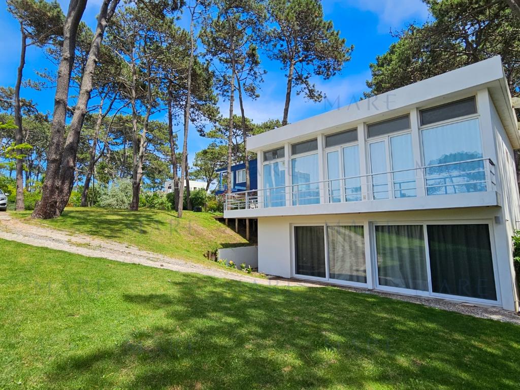 Spectacular Modern House with Ocean View in the Forest - Montoya, La Barra - Photo 2