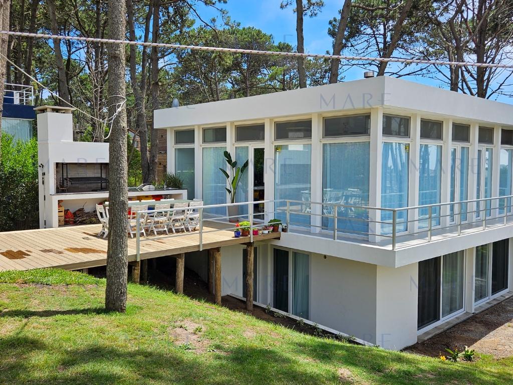 Espectacular Casa Moderna con Vista al Mar en el Bosque - Montoya, La Barra