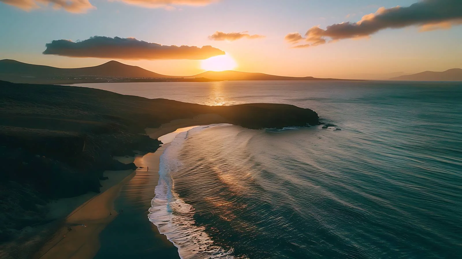 Stunning Sunset Views at Playa Papagayo — free download from Dotvec