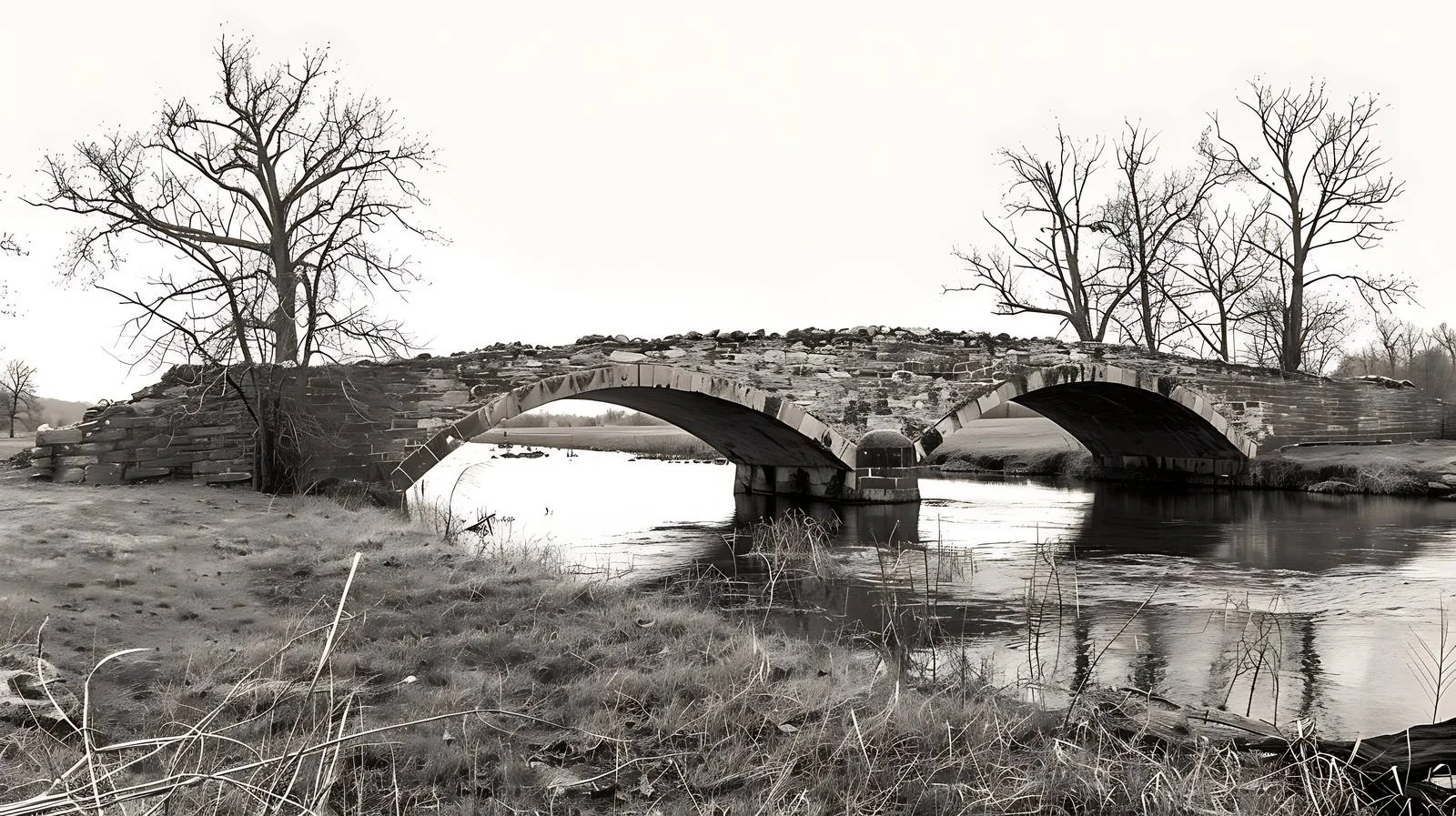Historic Burnsides Bridge at Antietam Battlefield — free download from Dotvec