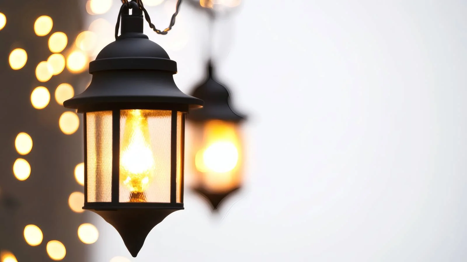 Festive Lantern Outdoor Decor Illumination Scene — free download from Dotvec