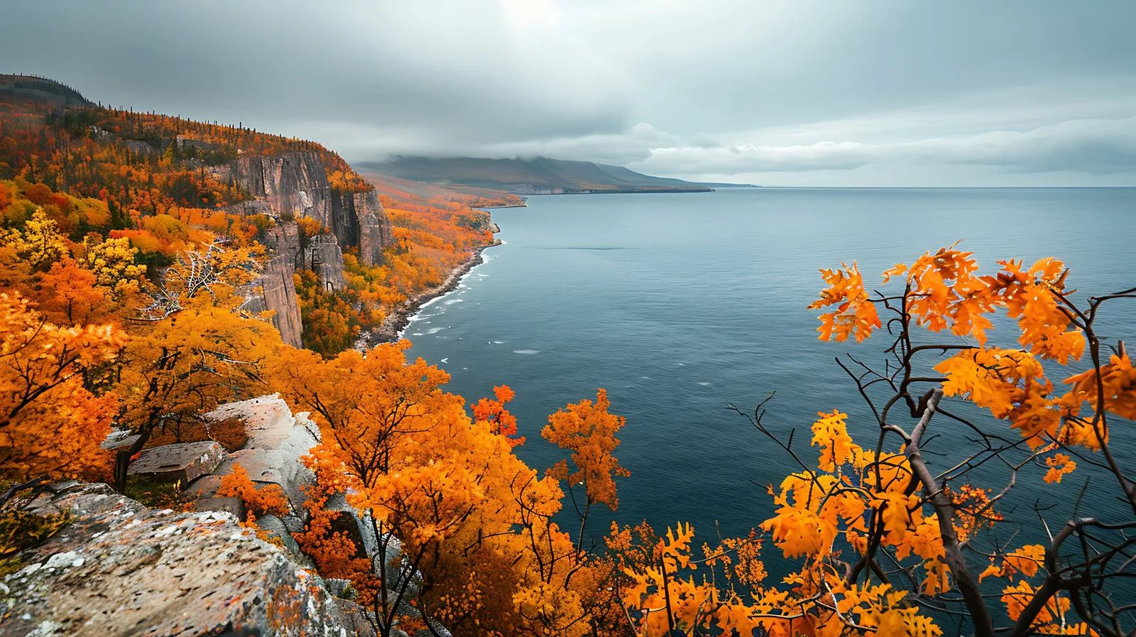 Majestic Lake Superior Vista from Palisade Head — free download from Dotvec