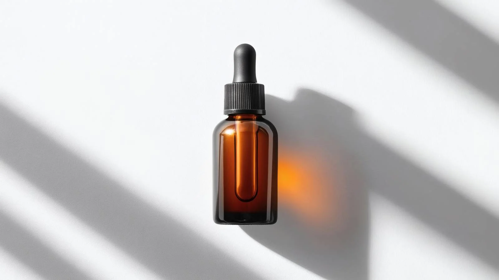 Pure Retinol Face Serum Bottle White Background — free download from Dotvec