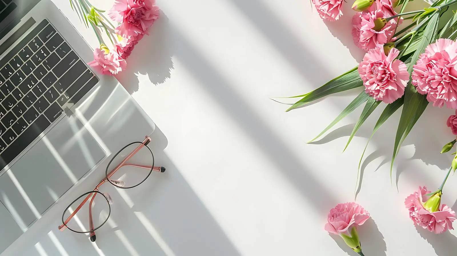 Comfortable Home Office with Blank Card Space – free motivation image from Dotvec