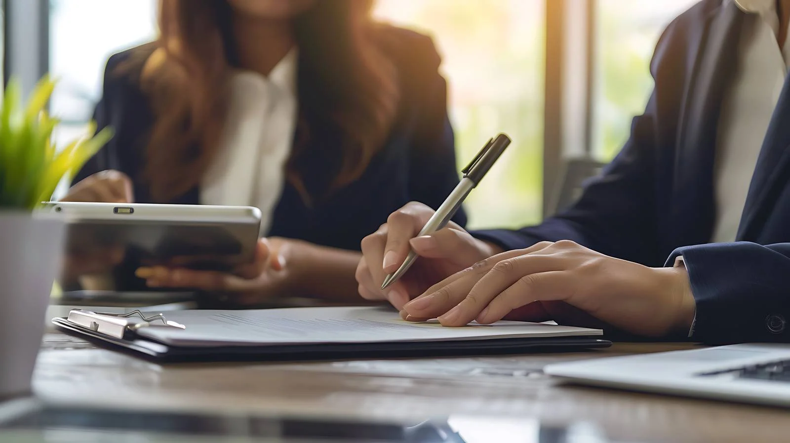 Professional Business Notetaking — free download from Dotvec