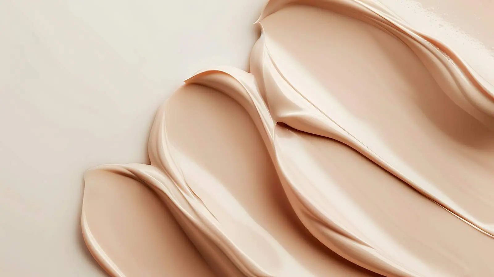 Close-Up of Neutral Beige BB Cream — free download from Dotvec